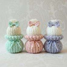 Load image into Gallery viewer, Loom Knit Dolls Pattern 24-peg with Video Tutorial Copyright Loomahat