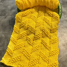 Load image into Gallery viewer, Loomahat Loom Knit Stitches Diagonal Moss Stripe , Knit using round large gauge loom and yellow Red Heart yarn