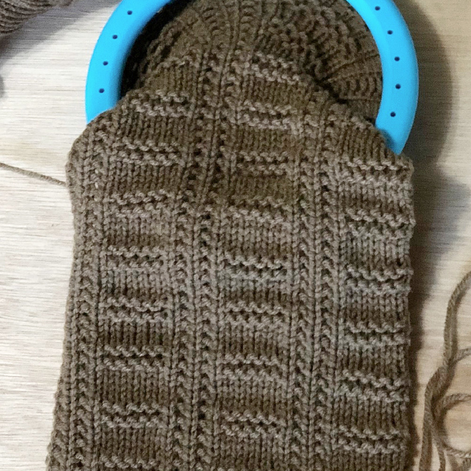 Loom Knit Ladder Stitch Pattern – - Main Image