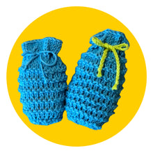 Load image into Gallery viewer, Loom knit washcloth soap sack project.  Made on 24-peg round loom. Copyright Loomahat
