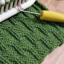 Load image into Gallery viewer, Caterpillar Stitch Pattern