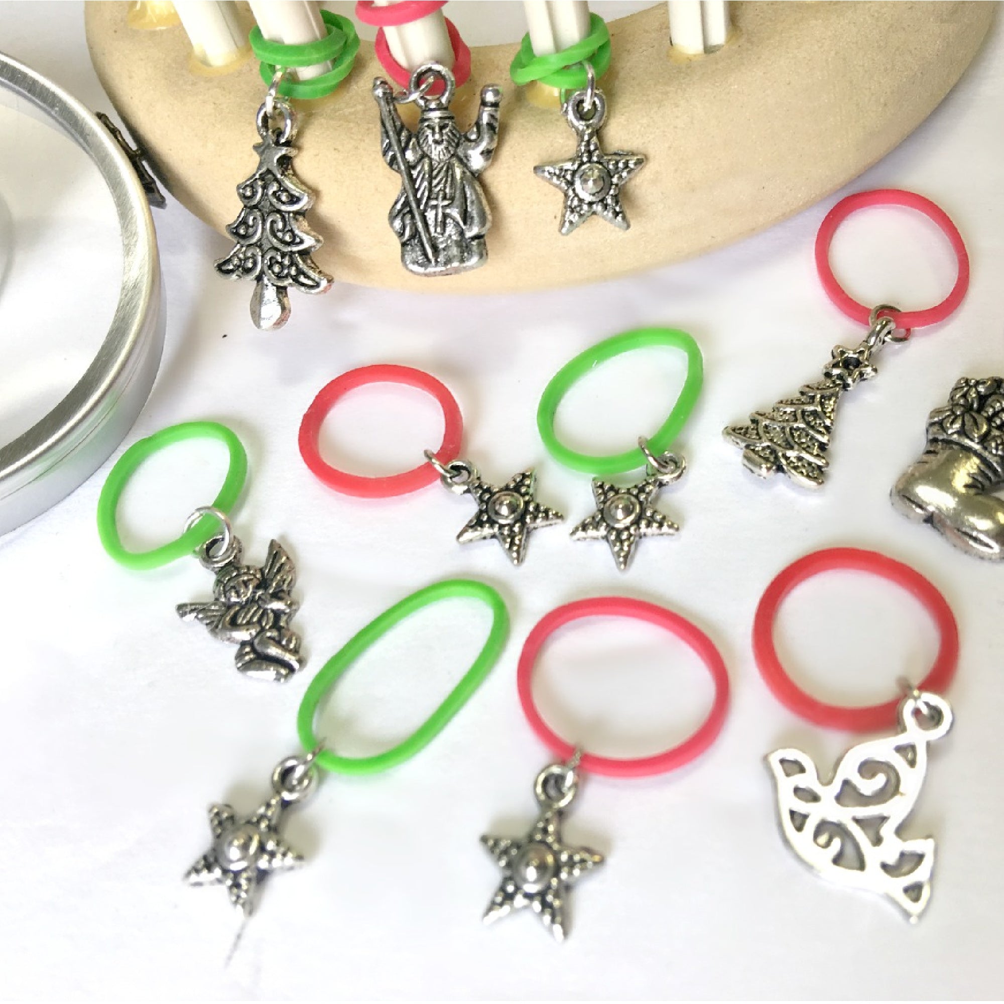 16 Merry Christmas Knitting Loom Stitch Markers Loomahat.Store