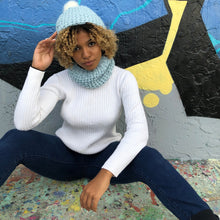 Load image into Gallery viewer, Loon Knit Linen Stitch Slouchy Hat and Cowl Scarf Pattern. Made on a 41 peg round loom with bulky yarn. Copyright Loomahat
