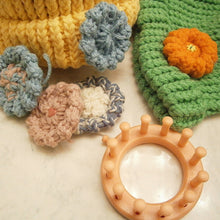 Load image into Gallery viewer, Flat Hat Flower Pattern