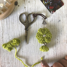 Load image into Gallery viewer, Scissor Fob / Key Chain Pattern