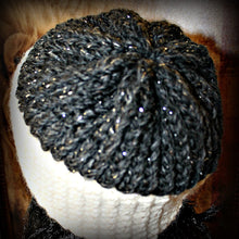 Load image into Gallery viewer, Back of the Loom Knit Seed Stitch Hat and Cowl Set Project Pattern with Video Tutorial. Made on a 41 Peg Round Loom. Copyright Loomahat.com