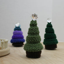 Load image into Gallery viewer, Tiny Christmas Tree Pattern