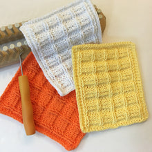 Load image into Gallery viewer, Waffle Stitch Dishcloth / Washcloth  / Bath cloth / Pattern