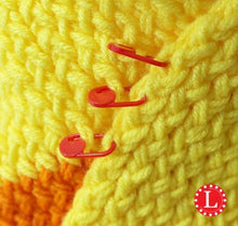 Load image into Gallery viewer, 120 Locking Stitch Markers in Plastic Case