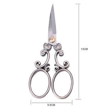 Load image into Gallery viewer, Curly Vintage Style Yarn Scissors
