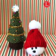Load image into Gallery viewer, Loom knit christmas tree and emoji pattern Copyright Loomahat
