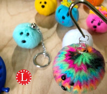 Load image into Gallery viewer, 24-peg Loom Knit Pattern Emoji Fuzzy Dots Toy Doll Copyright Loomahat
