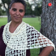 Load image into Gallery viewer, Loom knit lace pattern with round or long knitting loom with video tutorial by loomahat