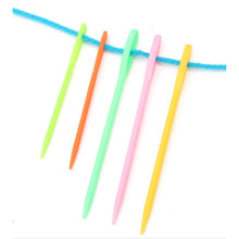 Load image into Gallery viewer, 3 Large Eye Blunt Plastic Needles in 3 Sizes 15cm 9cm 7 cm