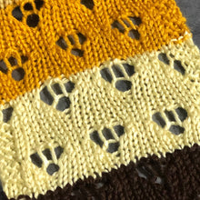 Load image into Gallery viewer, Loom Knit Stitch Paw Print Copyright Loomahat