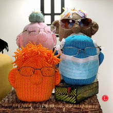 Load image into Gallery viewer, loom knit eyeglass holder made with 41 peg round loom pattern and video by loomahat