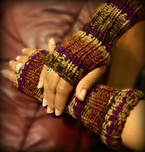 Load image into Gallery viewer, Basic Fingerless Gloves Pattern