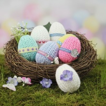 Load image into Gallery viewer, Loom Knit Easter Eggs 24 pegs with Video Tutorial Copyright Loomahat
