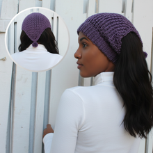 Load image into Gallery viewer, Loom knit winter headband scarf pattern. Copyright Loomahat
