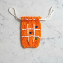 Load image into Gallery viewer, Loom knit toy Tic Tac Toe copyright Loomahat

