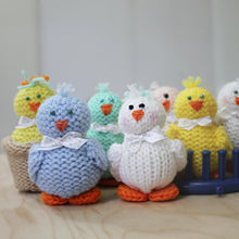 Load image into Gallery viewer, Loom knit tiny chicks bird pattern made on a 24 peg round loomcopyright loomahat
