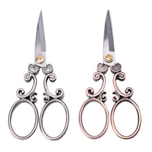 Load image into Gallery viewer, Curly Vintage Style Yarn Scissors
