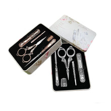 Load image into Gallery viewer, 17 Pcs Vintage Style Embroidery Scissors Thimble Needle Case Sewing Kit with FREE Fob &amp; 10 Needles
