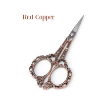 Load image into Gallery viewer, Vintage Style Floral Handle Sewing Scissors
